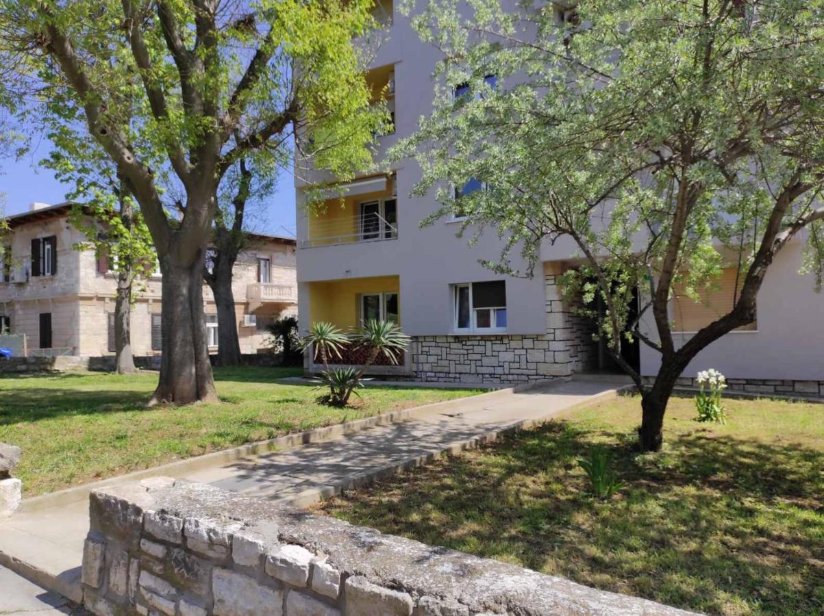 Bright & Cozy Pula Apartamento Exterior foto