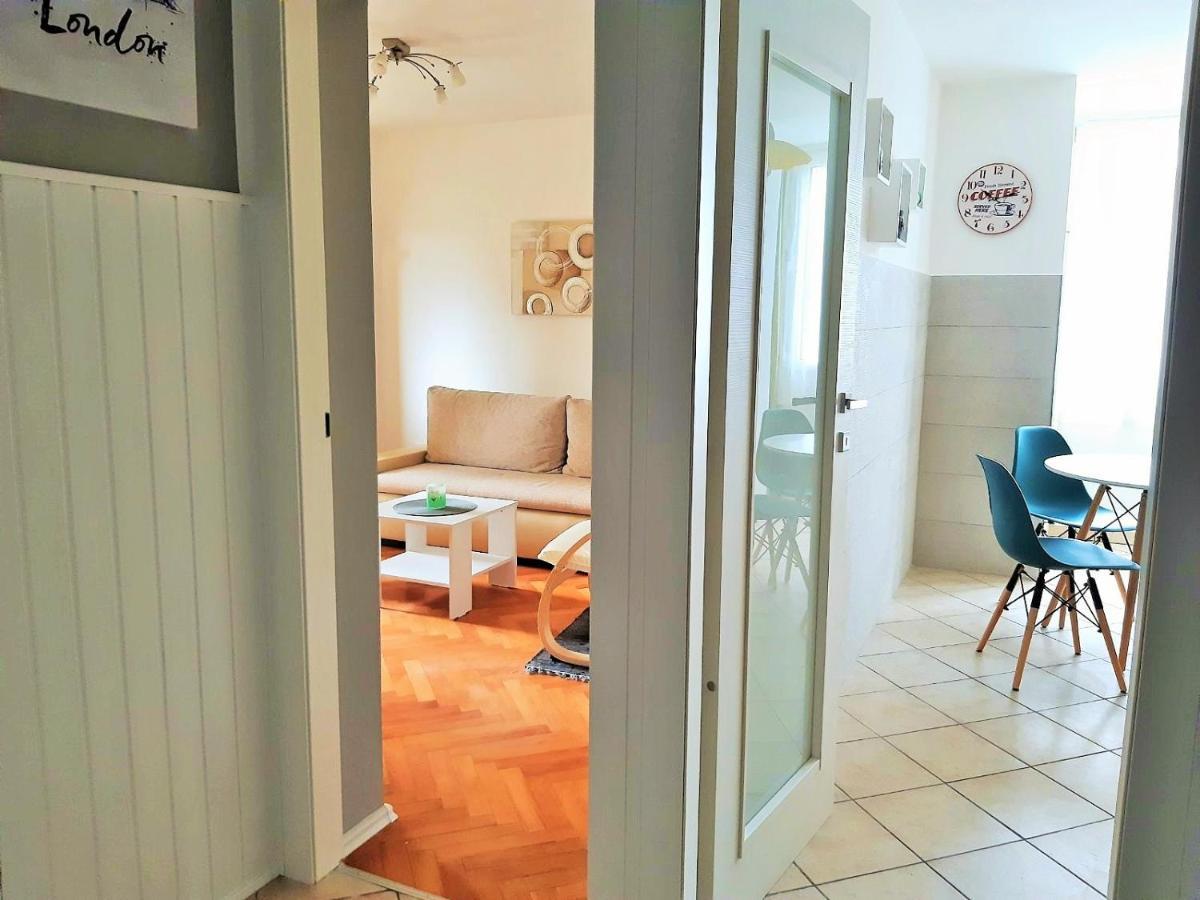 Bright & Cozy Pula Apartamento Exterior foto