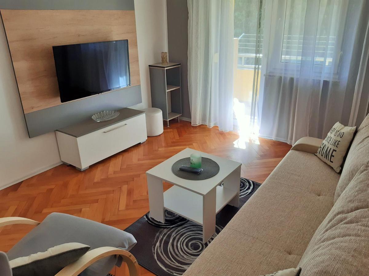Bright & Cozy Pula Apartamento Exterior foto